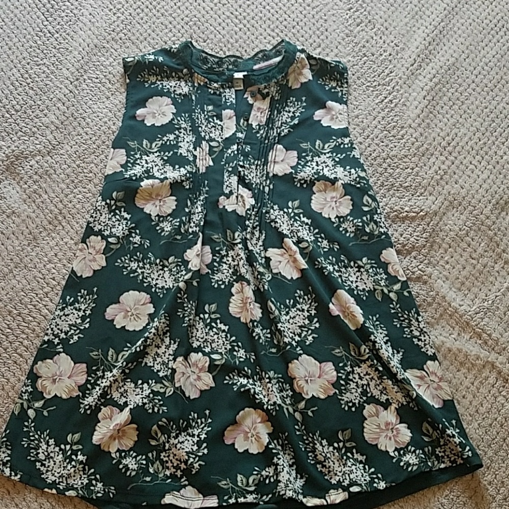 Green floral sleeveless top